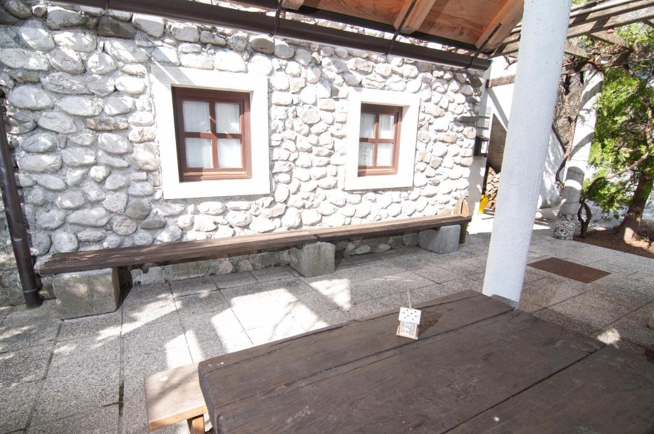 Guest House Vila Korosec โบเว็ก ภายนอก รูปภาพ