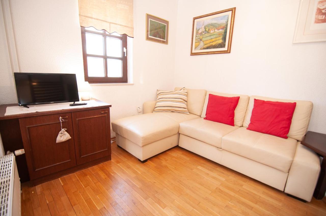 Guest House Vila Korosec โบเว็ก ภายนอก รูปภาพ
