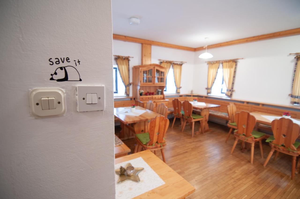 Guest House Vila Korosec โบเว็ก ภายนอก รูปภาพ