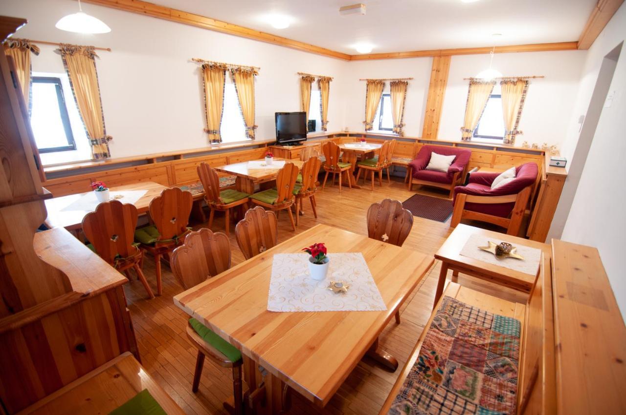 Guest House Vila Korosec โบเว็ก ภายนอก รูปภาพ